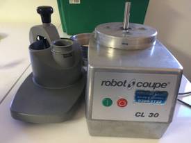RobotCoupe CL30 and 5 Blades - picture0' - Click to enlarge
