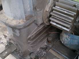 Large industrial gear box - picture0' - Click to enlarge