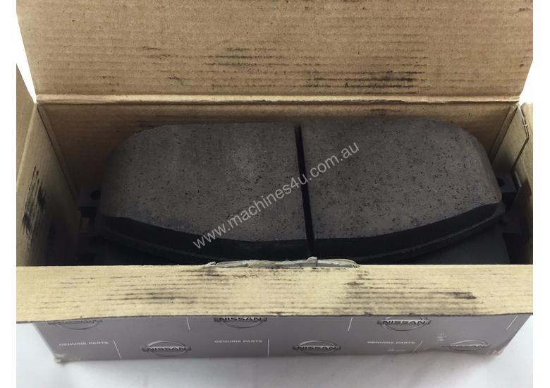 caption Genuine Nissan 41060-VC091 Pad Kit-Disc GU
