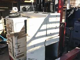 NYK Electric Forklift - FOR WRECKING AND SCRAP - picture2' - Click to enlarge