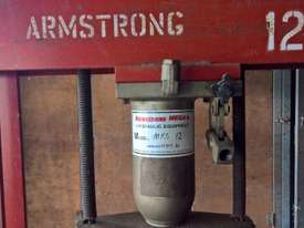 Armstrong 12t hydraulic press - picture0' - Click to enlarge