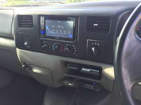Ford 250 4x4 XLT Dual Cab - picture2' - Click to enlarge