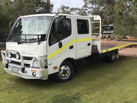 2013 HINO 300 617 DUAL CAB PREMIUM  7 SEAT TRAY BACK  135KM ALLOY BAR  - picture0' - Click to enlarge