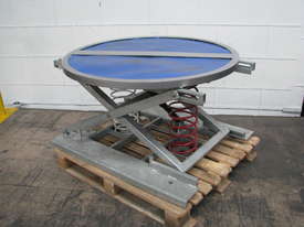 Self-Leveling Table Pallet Positioner Turntable - picture0' - Click to enlarge