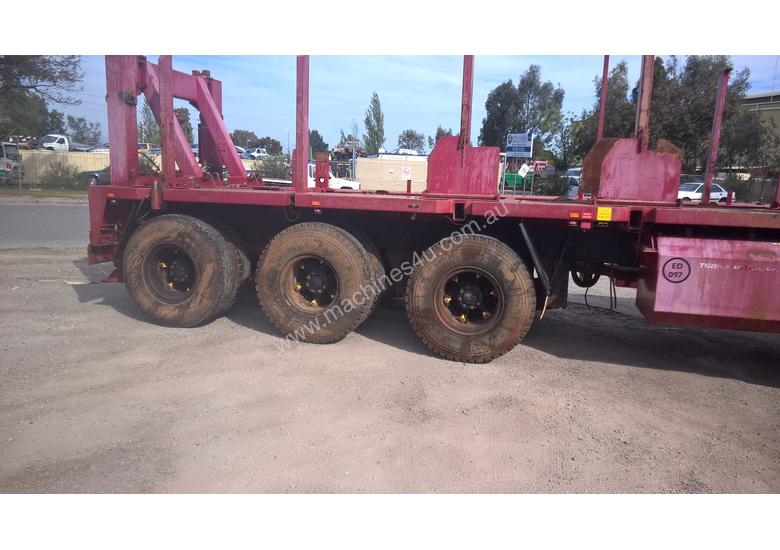 caption Kenworth K100E Cab Chassis Tri Drive Tandem Steer 10X6