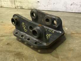 DUAL SIZE HEAD BRACKET TO SUIT 1-2T EXCAVATOR D976 - picture0' - Click to enlarge