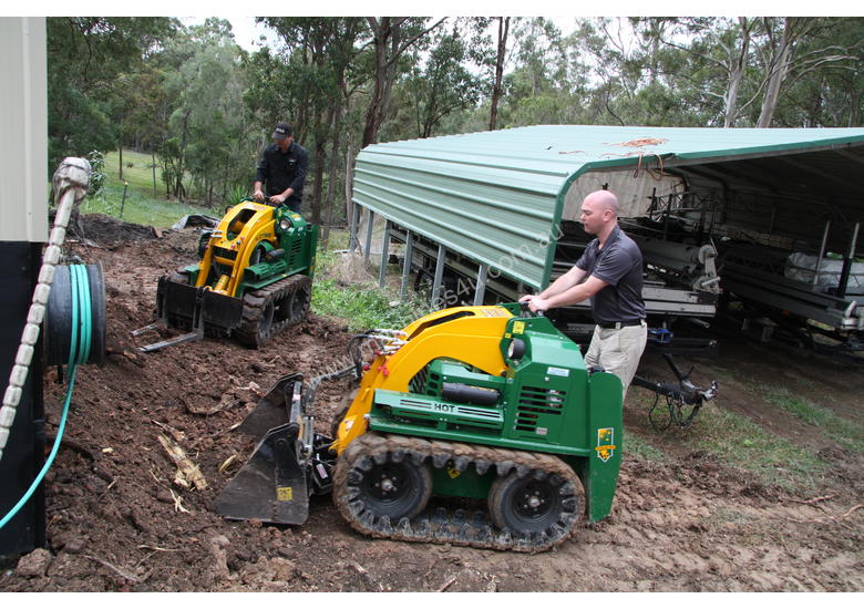 caption KANGA DT835 8 SERIES TRACK MINI SKID STEER LOADER