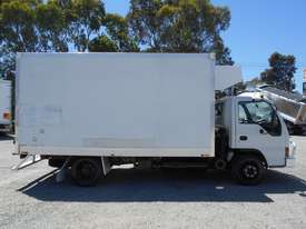 Isuzu NPR400 Refrigerated Truck - picture2' - Click to enlarge