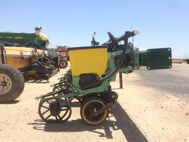 Excel Excel Precision Planter Disc Seeder Seeding/Planting Equip - picture2' - Click to enlarge