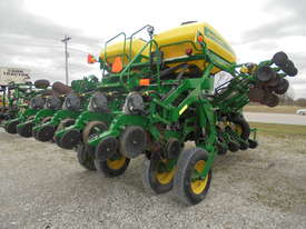 2009 John Deere 1790 CCS - picture0' - Click to enlarge