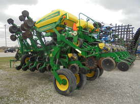 2009 John Deere 1790 CCS - picture1' - Click to enlarge