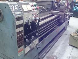 Used manual centre lathe - picture0' - Click to enlarge