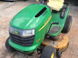 #502112 - John Deere L100 Mower  - picture0' - Click to enlarge