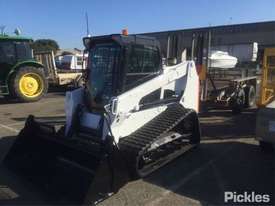 2015 Bobcat T630 - picture1' - Click to enlarge