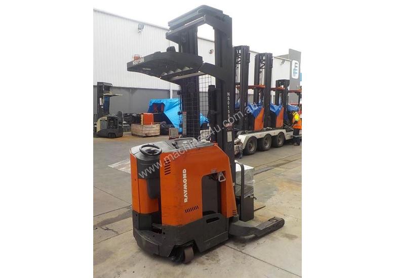caption Raymond 740 R35TT
