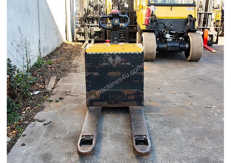 caption 2.0T Battery Electric Pallet Truck