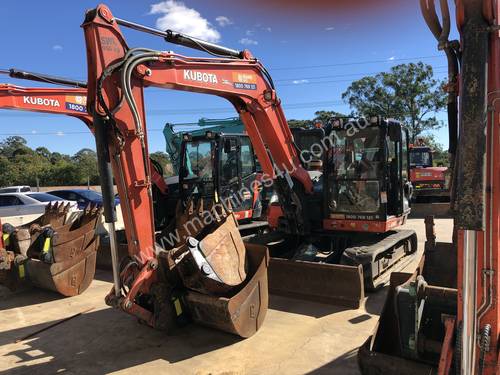 2015 8 Tonne Excavator Kubota KX080 in Good Condition with 1813 Hours