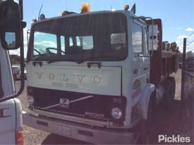 1983 Volvo F7 - picture1' - Click to enlarge