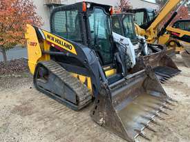 New Holland C227 Track Loader for sale - picture0' - Click to enlarge