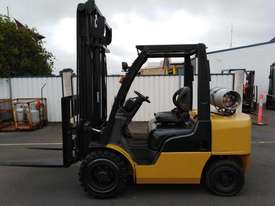 Used Nissan 3.0T LPG Forklift - picture0' - Click to enlarge