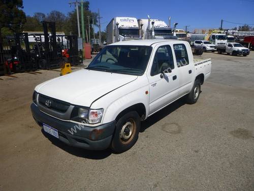 2004 Toyota Hilux 4x2 4 Door Well Body Utility 