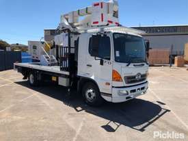 2010 Hino FD1J Series 2 - picture0' - Click to enlarge
