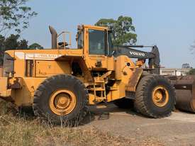 Volvo L150C frontend loader with ROPS cabin, weight scales, good rubber, large bucket rebuild.      - picture0' - Click to enlarge
