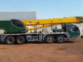 2007 ZOOMLION QY40 HYDRAULIC TRUCK CRANE - picture1' - Click to enlarge