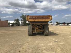 Caterpillar 725 Dump Truck  - picture2' - Click to enlarge