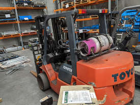 Gas Forklift - Toyota - 3150kgs - picture2' - Click to enlarge
