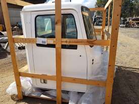WESTERN STAR 4900 Cab/Canopy Parts - picture0' - Click to enlarge