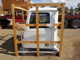WESTERN STAR 4900 Cab/Canopy Parts - picture1' - Click to enlarge