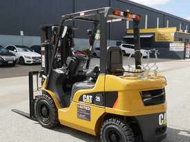 CAT 2.5T LPG Forklift with 3-Stage Mast - picture0' - Click to enlarge