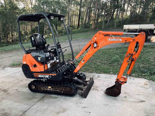 Excavator Kubota KX41-3V with accessories