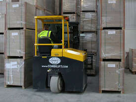 3T Multi-directional Forklift - picture1' - Click to enlarge