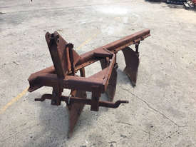 International (IH) A1-41 Mouldboard Plough Tillage Equip - picture1' - Click to enlarge