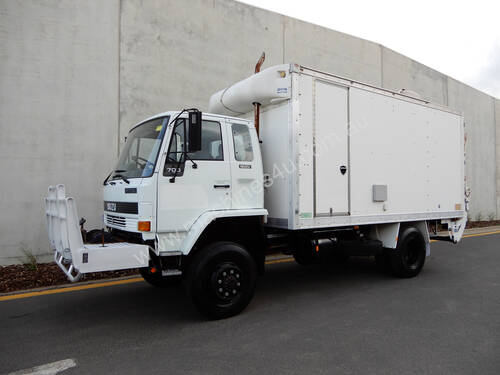 Isuzu FTS700 Pantech Truck