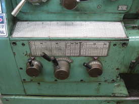 Dalian CD6240 1metre Geared Head Lathe - picture2' - Click to enlarge