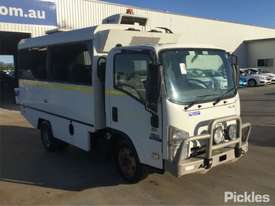 2009 Isuzu NLS 200 - picture0' - Click to enlarge