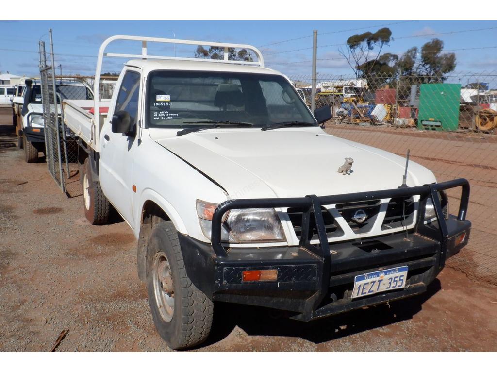 2002 nissan patrol ute