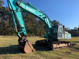 Kobelco SK330 Tracked-Excav Excavator - picture1' - Click to enlarge