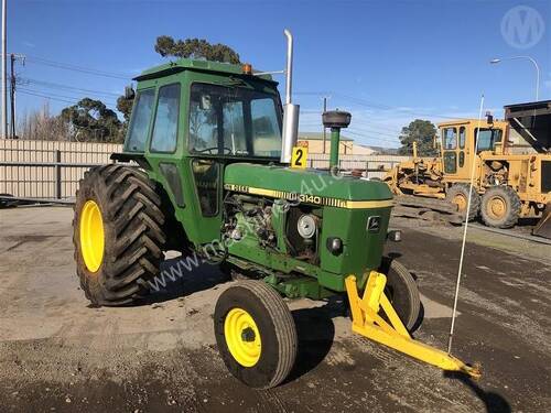 John Deere 3140 Cab 2WD