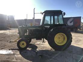 John Deere 3140 Cab 2WD - picture2' - Click to enlarge