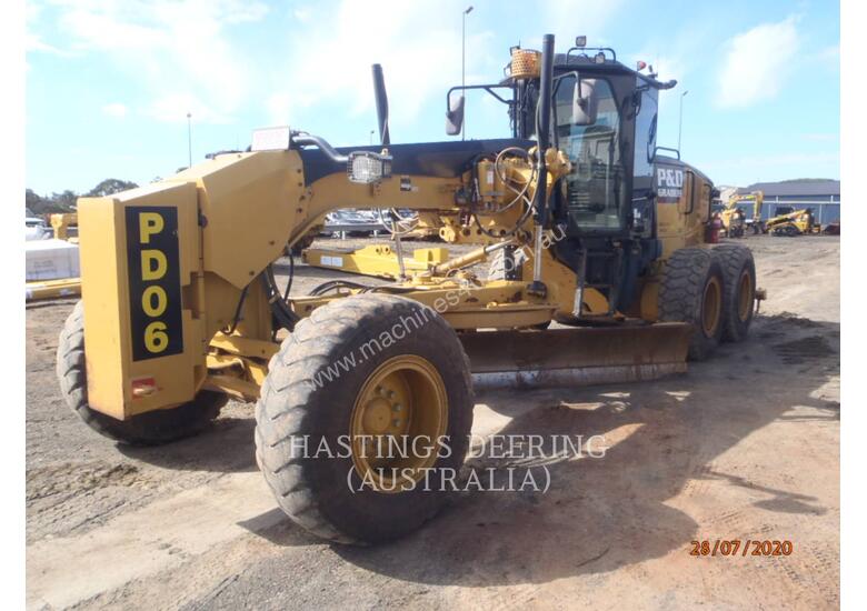 caption CATERPILLAR 140M Motor Graders
