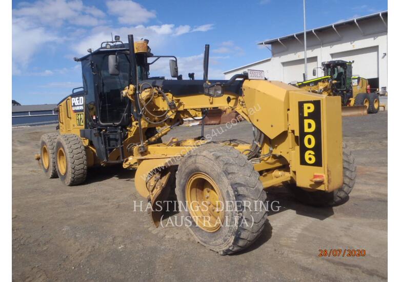 caption CATERPILLAR 140M Motor Graders