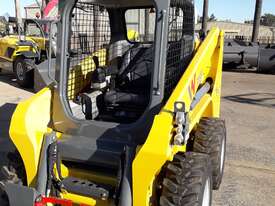 Wacker Neuson SW17 Radial Lift Skid Steer - picture0' - Click to enlarge