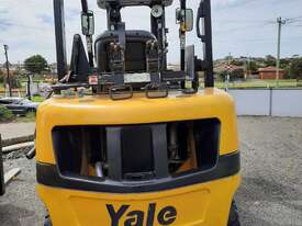 2016 2.5T Yale Forklift - picture1' - Click to enlarge
