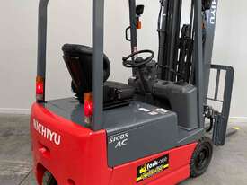 Nichiyu Battery electric 3 wheel - picture0' - Click to enlarge