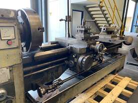 Arad manual lathe - 2000 between centres - picture0' - Click to enlarge