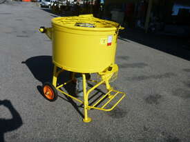 NEW BMAC TOOLS ELECTRIC 300LITRE CONCRETE BATCH MIXER - picture2' - Click to enlarge